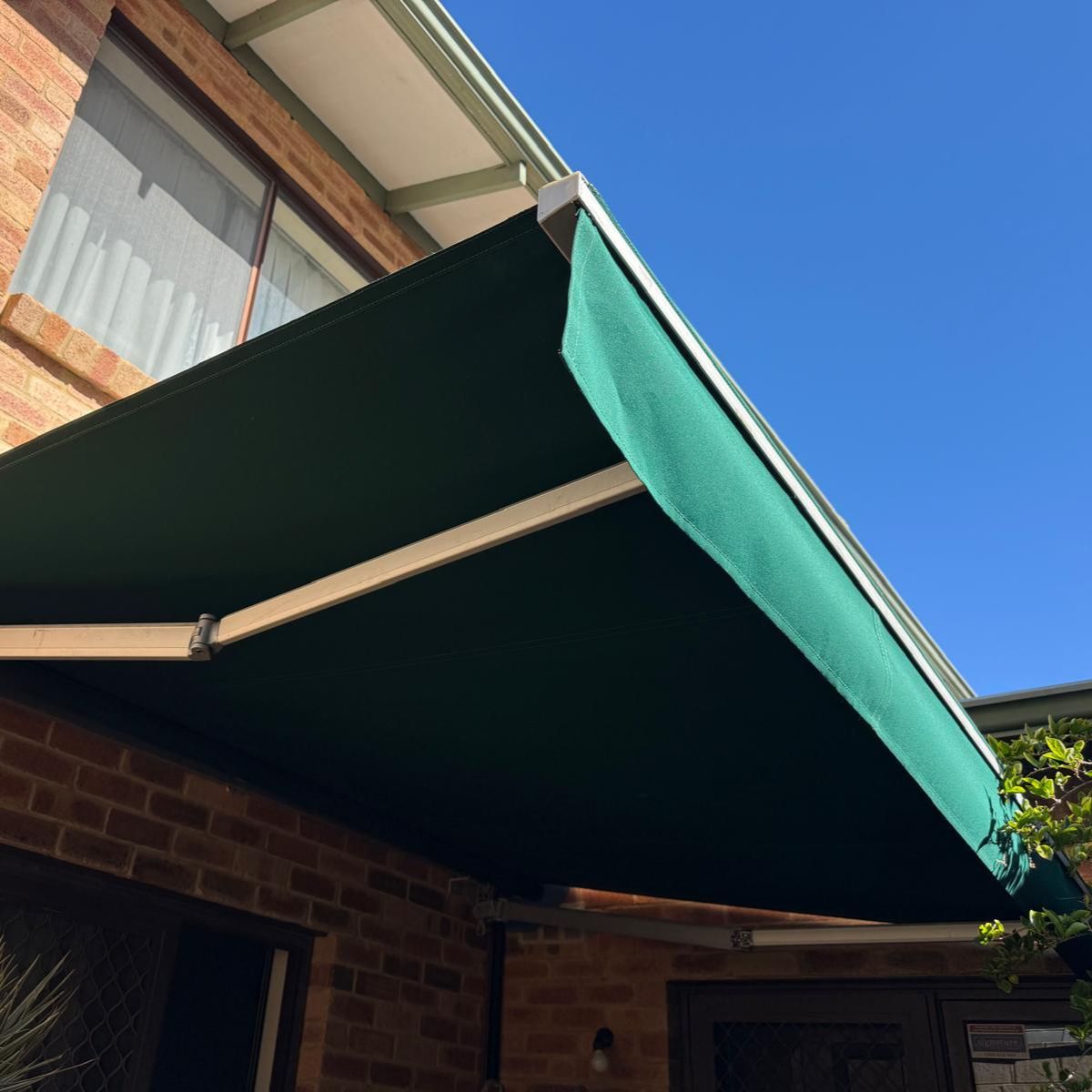 Retractable awning Perth alfresco extended
